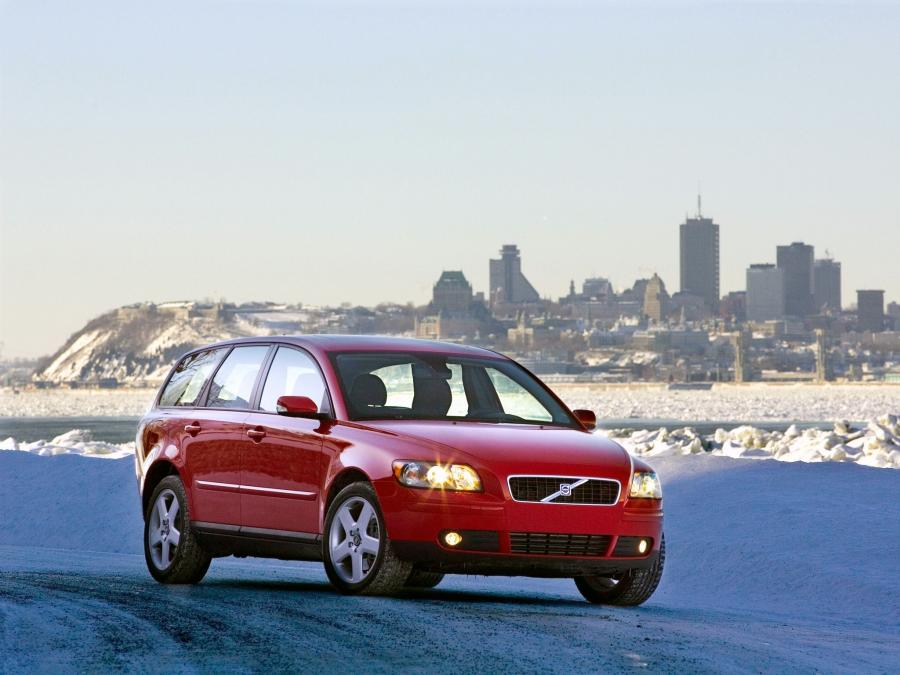  Volvo V50 T5 2005 года  (US) (фото 1 из 10)